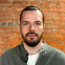 Андрей Константинов