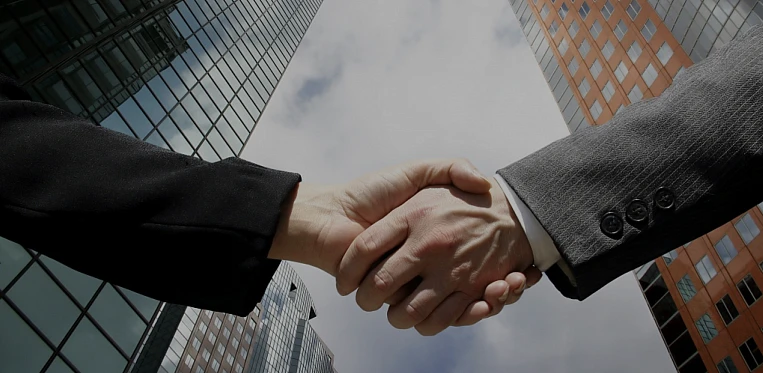 Картинка кейса Как управлять репутацией банка в сети?